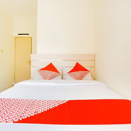 Reddoorz @ Hotel Arimbi Dewi Sartika Baru Bandung Extérieur photo