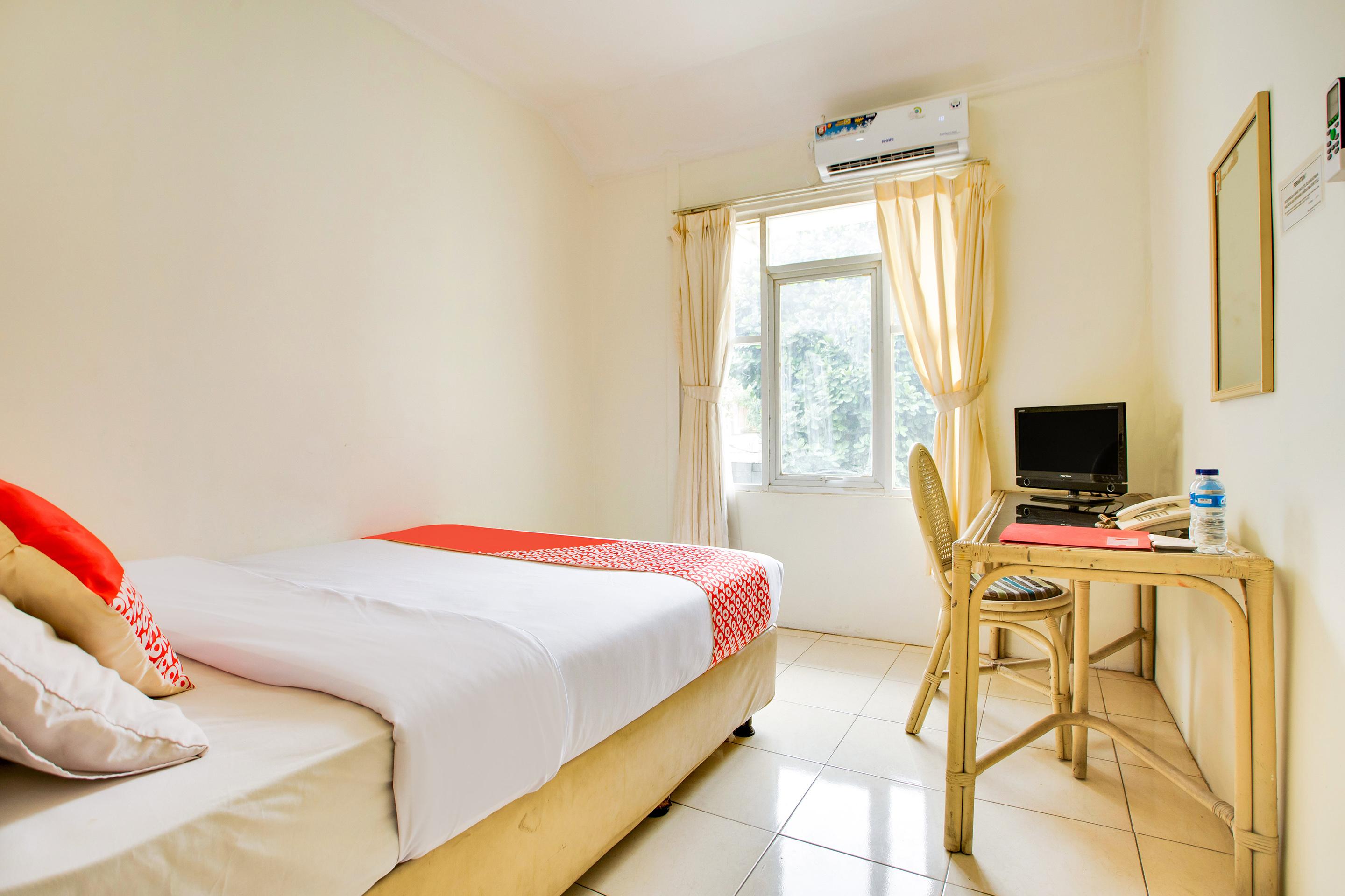 Reddoorz @ Hotel Arimbi Dewi Sartika Baru Bandung Extérieur photo